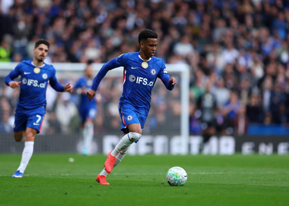 12th April 2026; Stamford Bridge, Chelsea, London, England: Premier League Football, Chelsea versus Manchester City; Estevao of Chelsea on the ball JPxFletcher