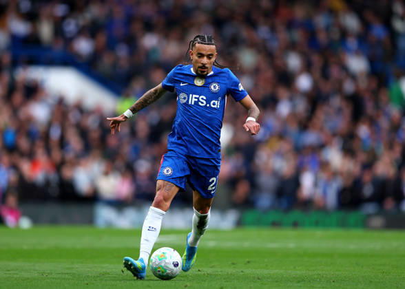12th April 2026; Stamford Bridge, Chelsea, London, England: Premier League Football, Chelsea versus Manchester City; Malo Gusto of Chelsea on the ball JPxFletcher