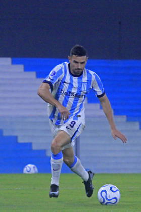 RECORD DATE NOT STATED 15th April 2026; Presidente Peron Stadium, Buenos Aires, Argentina; Copa Sudamericana Football Racing versus Botafogo; Adrian Martinez of Racing runs with the ball PoolxPelaezxBurga DiaEsportivo
