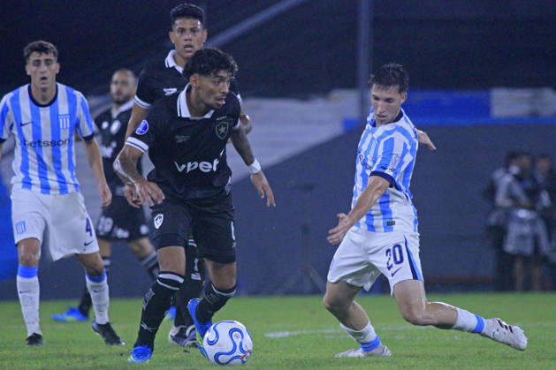 RECORD DATE NOT STATED 15th April 2026; Presidente Peron Stadium, Buenos Aires, Argentina; Copa Sudamericana Football Racing versus Botafogo; Baltasar Rodriguez of Racing battles for possession with Cristian Medina of Botafogo PoolxPelaezxBurga DiaEsportivo
