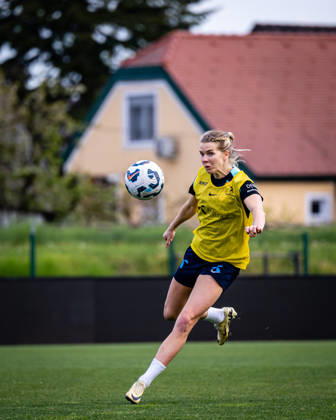 260417 Ada Hegerberg of the Norwegian women™s national football team during a training session on April 17, 2026 in Ptuj. Photo: Marius Simensen BILDBYRAN Cop 238 bbeng dam fifa women s world cup qualifier football fotball fotboll norge norway practice soccer training trening träning Copyright: MARIUSxSIMENSEN BB260417BB211