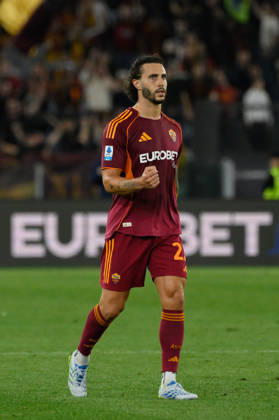 oRomaâ??s Mario Hermoso celebrates after scoring the goal 1-1 during the Italian Football Championship League A Enilive 2025 2026 match between AS Roma vs Atalanta BC at the Olimpic Stadium in Rome on 18 April 2026. Copyright: xFabrizioxCorradetti IPAxSportx xipa-agency.netx xx IPA_74054393 IPA_Agency_IPA74054393