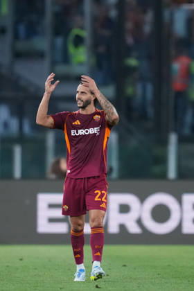 Roma™s Mario Hermoso celebrates after scoring during the Serie A EniLive soccer match between Roma and Atalanta at the Rome s Olympic stadium, Italy - Saturday April 18, 2026 - Soccer ( Photo by Alfredo Falcone LaPresse ) Copyright: xAlfredoxFalcone LaPressex
