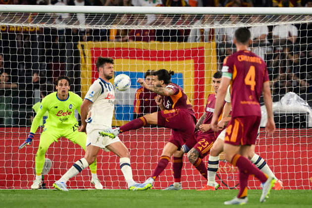 Mario Hermoso of AS Roma scores the goal of 1-1 during the Serie A 2025 2026 football match between AS Roma and Atalanta BC at Stadio Olimpico in Rome (Italy), April 18, 2026. AndreaxStaccioli
