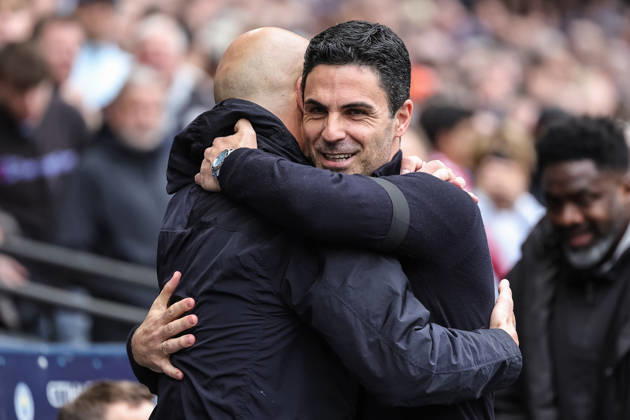 Manchester City v Arsenal - Premier League Pep Guardiola, manager of Manchester City, greets Mikel Arteta, manager of Arsenal, during the Premier League match between Manchester City and Arsenal at Etihad Stadium in Manchester, United Kingdom, on April 19, 2026. Manchester Greater Manchester United, ManU Kingdom Copyright: xNewsxImagesx originalFilename:cosgrove-premierl260419_npSPO