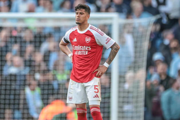 Manchester City v Arsenal - Premier League Piero Hincapie of Arsenal appears dejected after Erling Haaland of Manchester City scores to make it 2-1 during the Premier League match between Manchester City and Arsenal at Etihad Stadium in Manchester, United Kingdom, on April 19, 2026. Manchester United Kingdom Copyright: xNewsxImagesx originalFilename:cosgrove-premierl260419_npvL6