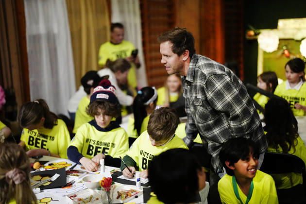 Former Formula 1 World Champion Sebastian Vettel visits Lilla Samskolan, where students demonstrate their environmental work, while in Gothenburg to receive The Perfect World Foundation Award in Gothenburg, Sweden, on April 20, 2026. GÖTEBORG SWEDEN x9200x Copyright: xBjörnxLarssonxRosvall TTx SEBASTIAN VETTEL
