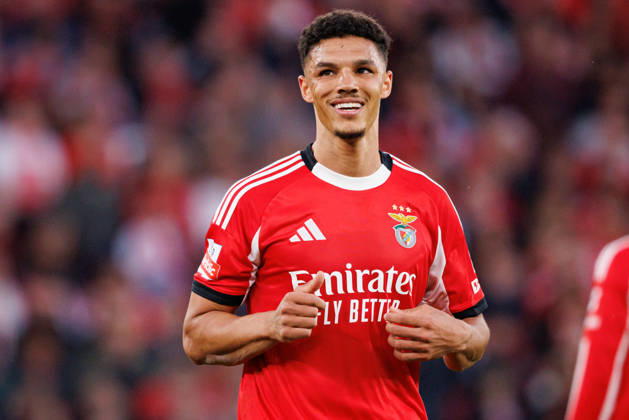 Alexander Bah seen during Liga Portugal game between teams of SL Benfica and Vitoria SC at Estadio Da Luz (Maciej Rogowski Ball Raw Images PT) Lisbon Estadio Da Luz Portugal Copyright: xMaciejxRogowskix maciejrogowski_slbenfica_vitoriasc_2526-203