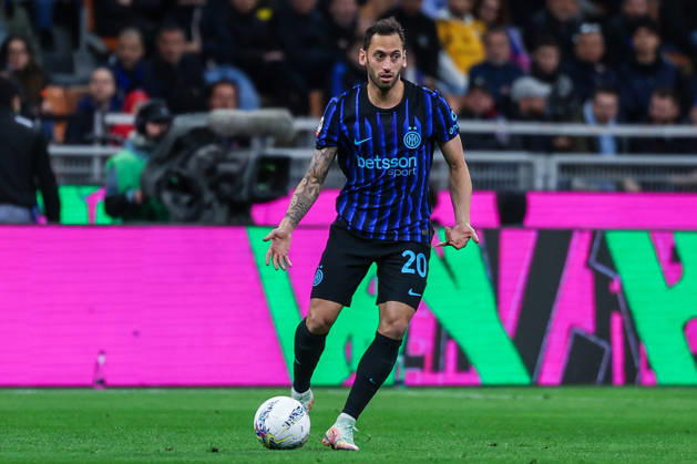 Hakan Calhanoglu of FC Internazionale seen in action during Coppa Italia 2025 26 Semi-Finals 2nd Leg football match between FC Internazionale and Como 1907 at San Siro Stadium in Milan, Italy Italy on 21 April 2026. Milan Stadio Giuseppe Meazza Milan Italy Copyright: xEPhotopressx SP24-1420-088