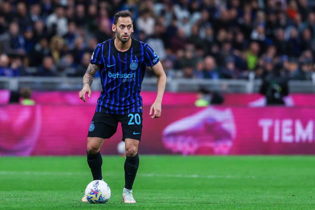Hakan Calhanoglu of FC Internazionale seen in action during Coppa Italia 2025 26 Semi-Finals 2nd Leg football match between FC Internazionale and Como 1907 at San Siro Stadium in Milan, Italy Italy on 21 April 2026. Milan Stadio Giuseppe Meazza Milan Italy Copyright: xEPhotopressx SP24-1420-098