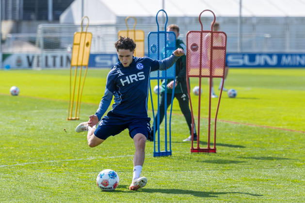 24.04.2026, Fussball, Training des FC Schalke 04. Soufiane El-Faouzi (FC Schalke 04). Gelsenkirchen Trainingsgelände FC Schalke 04 NRW Deutschland xRHR-FOTO YYx Copyright: RHR-FOTOx RHR-FOTO YY