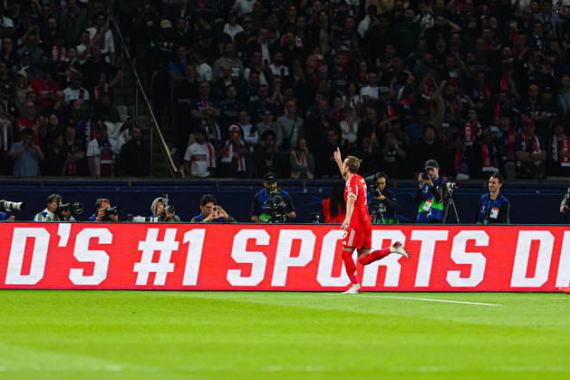 Torjubel nach Tor zum 0:1 per Elfmeter Strafstoss Harry Kane (FC Bayern München, 09) FRA, Paris St. Germain vs. FC Bayern München, Fussball, UEFA Champions League, Halbfinale, Spielzeit 2025 2026, 28.04.2026 FRA, Paris St. Germain vs. FC Bayern München, Fussball, UEFA Champions League, Halbfinale, Spielzeit 2025 2026, 28.04.2026 Paris Copyright: xEibner-Pressefoto MarcelxvonxFehrnx EP_MFN