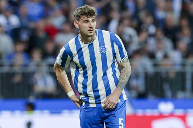 Matej Maglica (SV Darmstadt 98) schaut, 2. Bundesliga, SV Darmstadt 98 v SV 07 Elversberg, Merck-Stadion am Böllenfalltor am 25. April 2026 in Darmstadt, Deutschland. (Foto von Marco Steinbrenner DeFodi Images) Matej Maglica (SV Darmstadt 98) looks on, 2. Bundesliga, SV Darmstadt 98 v SV 07 Elversberg, Merck-Stadion am Böllenfalltor, April 25, 2026 in Darmstadt, Germany. (Photo by Marco Steinbrenner DeFodi Images) -