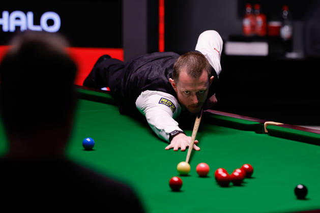 SHEFFIELD, ENGLAND - MAY 01: Mark Allen of Northern Ireland plays a shot in the Semifinal match against Wu Yize of China on day 14 of Halo World Championship, WM, Weltmeisterschaft 2026 at Crucible Theatre on May 1, 2026 in Sheffield, England. Copyright: xTaixChengzhex 111638610193