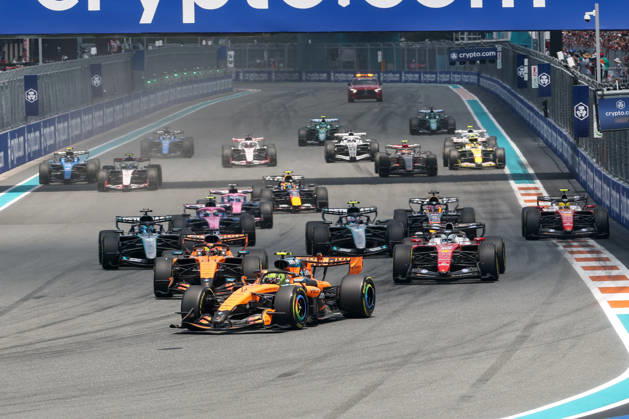 RECORD DATE NOT STATED 2nd May 2026; Miami International Autodrome, Miami, Florida, United States of America; 2026 FIA Formula 1 Miami Grand Prix; Sprint Race; Lando Norris (1) of Great Britain and McLaren Mastercard F1 Team leads the pack of drivers into turn one on the opening lap DavidxBuono