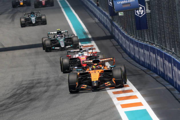 RECORD DATE NOT STATED 2nd May 2026; Miami International Autodrome, Miami, Florida, United States of America; 2026 FIA Formula 1 Miami Grand Prix; Sprint Race; Oscar Piastri (81) of Australia and McLaren Mastercard F1 Team heads into turn one DavidxBuono