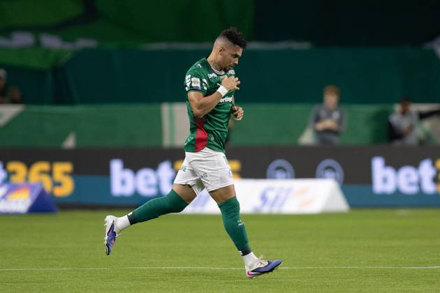 RECORD DATE NOT STATED Match between Palmeiras and Santos, valid for the 2026 Brazilian Championship. Sao Paulo (SP), 02 05 2026 - Brasileirao Palmeiras vs Santos - Player Paulinho during the match between Palmeiras and Santos, valid for the 14th round of the Brazilian football championship, at Allianz Parque on the night of Saturday, May 2nd, 2026, Brazil. Credit: William Oliveira PhD Press TheNews2(Foto: Phd Press Thenews2 imago images) SPO Copyright: xPHDxPRESSx