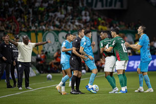 RECORD DATE NOT STATED Match between Palmeiras and Santos, valid for the 2026 Brazilian Championship. Sao Paulo (SP), 02 05 2026 - Brasileirao Palmeiras vs Santos - Confusion after the end of the match between Palmeiras and Santos, valid for the 14th round of the Brazilian football championship, at Allianz Parque on the night of Saturday, May 2nd, 2026, Brazil. Credit: William Oliveira PhD Press TheNews2(Foto: Phd Press Thenews2 imago images) SPO Copyright: xPHDxPRESSx
