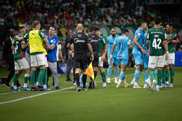 RECORD DATE NOT STATED Match between Palmeiras and Santos, valid for the 2026 Brazilian Championship. Sao Paulo (SP), 02 05 2026 - Brasileirao Palmeiras vs Santos - Confusion after the end of the match between Palmeiras and Santos, valid for the 14th round of the Brazilian football championship, at Allianz Parque on the night of Saturday, May 2nd, 2026, Brazil. Credit: William Oliveira PhD Press TheNews2(Foto: Phd Press Thenews2 imago images) SPO Copyright: xPHDxPRESSx