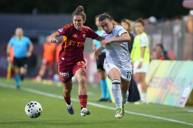CALCIO - Serie A Femminile - AS Roma vs Ternana Women Valentina Bergamaschi of AS Roma Valeria Pirone of Ternana Women are in action during the Serie A Women Athora Fase a gironi - 20° between A.S. Roma Femminile vs Ternana , 02 May 2026 at the Tre Fontane Stadium, Roma Italy Rome Italy Copyright: xIPAxSport ABACAx