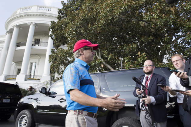 October 15, 2017 - Washington, District of Columbia, United States of America - United States Senator Rand Paul (Republican of Kentucky) speaks with members of the news media outside the South Portico of the White House after returning from a golf outing in Virginia with US President Donald J. Trump, in Washington, DC, USA, 15 October 2017..Credit: Michael Reynolds Pool via CNP Copyright: xMichaelxReynoldsx