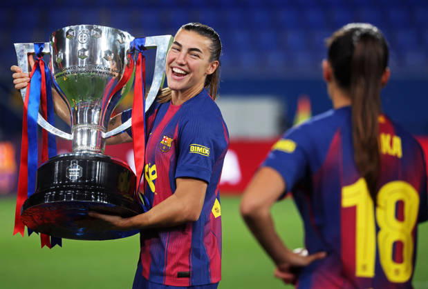 FC Barcelona, Barca Femeni v Levante UD Femenino - Liga F Moeve Patri Guijarro celebrates the Liga F Moeve title at the end of the match between FC Barcelona Femeni and Levante UD Femenino at the Johan Cruyff Stadium in Barcelona, Spain, on May 6, 2026. Barcelona Barcelona Spain  Copyright: xUrbanandsportx originalFilename:urbanandsport-fcbarcel260506_npAOM.jpg