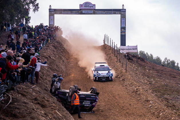 Sport Bilder des Tages May 8, 2026, Mortagua, Viseu, Portugal: MORTAGUA, PORTUGAL - MAY 8: Alejandro Cachon and Borja Rozada from Toyota Espana competes in their Toyota GR Yaris crashing during the SS5 of FIA World Rally Championship Rally De Portugal 2026 in Mortagua, Portugal, on May 8, 2026 Mortagua Portugal - ZUMAl192 20260508_zsp_l192_005 Copyright: xMiguelxLemosx