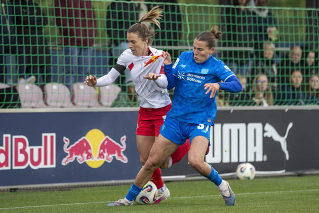 GER, Leipzig, Fußball, Google Pixel Frauen Bundesliga, 25. Spieltag, RB Leipzig vs. Bayer 04 Leverkusen im Bild v.l.: Sandra Starke (RB Leipzig 13), Carlotta Wamser (Bayer 04 Leverkusen 37), Zweikampf 11.05.2026, RB Leipzig Training Akademie Cottaweg Leipzig DFB REGULATIONS PROHIBIT ANY USE OF PHOTOGRAPHS AS IMAGE SEQUENCES AND OR QUASI-VIDEO, Copyright: HMBxMedia PaulxFritz