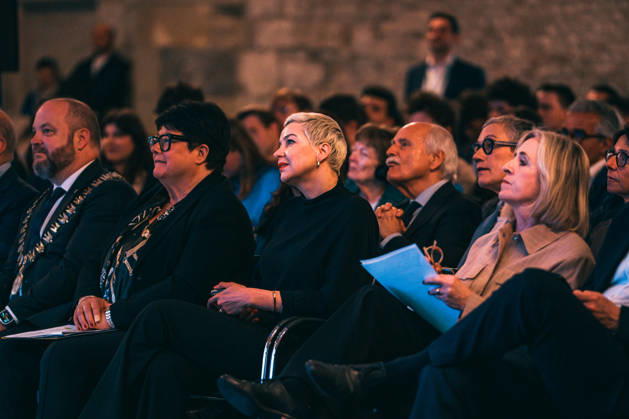 Deutschland, Aachen: Verleihung Jugendkarlspreis im Krönungssaal im Rathaus, Rahmenprogramm Karlspreis 2026 - Auszeichnung an Mario Draghi, OB Michael Ziemons, Sabine Verheyen, Maria Kalesnikava, Jürgen Linden, Sibylle Keulen, Angela Maas Copyright: xThiemoxRudolphx