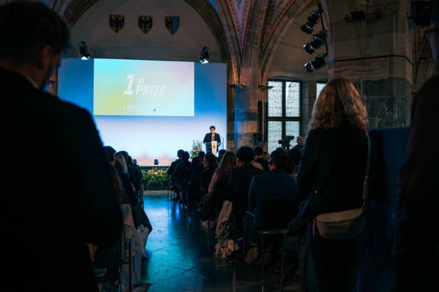 Deutschland, Aachen: Verleihung Jugendkarlspreis im Krönungssaal im Rathaus, Rahmenprogramm Karlspreis 2026 - Auszeichnung an Mario Draghi, Sabine Verheyen (CDU), 1. Vizepräsidentin EU-Parlament, kürt Gewinner-Land Copyright: xThiemoxRudolphx