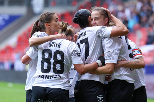 Tychy 16.05.2026. Pilka nozna ORLEN Puchar Polski kobiet sezon 2025 2026 final mecz: KKS Czarni Antrans Sosnowiec - GKS Katowice --- Football ORLEN Polish Cup season 2025 2026 final game match: KKS Czarni Antrans Sosnowiec - GKS Katowice nz Czarni Antrans Sosnowiec, cieszynka, celebrations Fot. Michal Gaciarz Arena Akcji NEWSPIX.PL --- newspix.pl