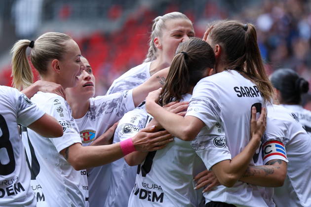 Tychy 16.05.2026. Pilka nozna ORLEN Puchar Polski kobiet sezon 2025 2026 final mecz: KKS Czarni Antrans Sosnowiec - GKS Katowice --- Football ORLEN Polish Cup season 2025 2026 final game match: KKS Czarni Antrans Sosnowiec - GKS Katowice nz Czarni Antrans Sosnowiec, cieszynka, celebrations Fot. Michal Gaciarz Arena Akcji NEWSPIX.PL --- newspix.pl