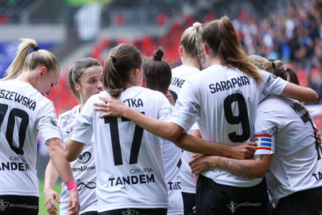 Tychy 16.05.2026. Pilka nozna ORLEN Puchar Polski kobiet sezon 2025 2026 final mecz: KKS Czarni Antrans Sosnowiec - GKS Katowice --- Football ORLEN Polish Cup season 2025 2026 final game match: KKS Czarni Antrans Sosnowiec - GKS Katowice nz Czarni Antrans Sosnowiec, cieszynka, celebrations Fot. Michal Gaciarz Arena Akcji NEWSPIX.PL --- newspix.pl