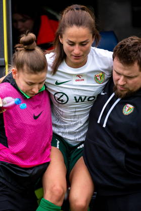 WROCLAW 16.05.2026 KOLEJKA ORLEN EKSTRALIGA PILKI NOZNEJ KOBIET SEZON 2025 26 --- POLISH WOMEN S FOOTBALL TOP LEAGUE MATCH: SLASK WROCLAW - POGON DEKPOL TCZEW, nz WROBLEWSKA JOANNA SITARZ NATALIA kierownik zespolu, fot. KRYSTYNA PACZKOWSKA NEWSPIX.PL NEWSPIX.PL --- newspix.pl