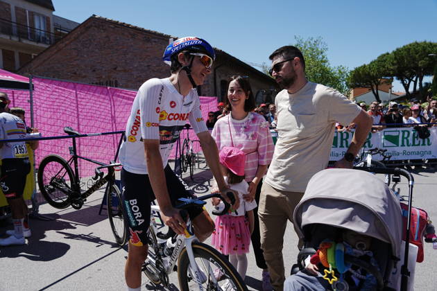 Italy™s Giulio Pellizzari of Red Bull - Bora - Hansgrohe White jersey during Stage 9 of the Giro d™Italia from Cervia to Corno alle Scale, Italy, Sunday May 17, 2026. Copyright: xGianxMattiaxD Albertox xLaPressex