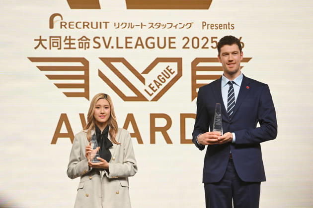 (L-R) Yoshino Sato (NEC), Dmitriy Muserskiy, MAY 19, 2026 - Volleyball : 2025-26 SV.LEAGUE Award in Tokyo, Japan. Noxthirdxpartyxsales  aflo_331124905