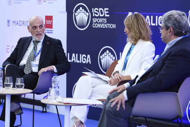 May 21, 2026, Madrid, Madrid, Spain: Javier Tebas, president of LaLiga, Cristina Villasante, a member of Ecija, and Juan Fernandez Tamames, a lawyer and secretary of the Criminal Compliance Committee at Telefonica Spain, are participating in a discussion on â€oeTechnology, Piracy, and Artificial Intelligence in Sports†during the ISDE Sports Convention at the Official College of Architects of Madrid on May 21, 2026, in Madrid, Spain. Madrid Spain - ZUMAa181 20260521_zaa_a181_011 Copyright: xIrinaxR.xHipolitox