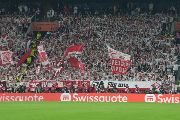 Fans, Ultras in der Kurve, Fankurve unterstützen ihre Mannschaft, Fahnen, Schal, Support, Alle in Weiß , Türkei, Fussball, UEFA Europa League, Finale, 2025 2026, SC Freiburg vs. Aston Villa, 20.05.2026, TüpraÅü Stadium, BeÅüiktaÅü Park, Istanbul Istanbul TüpraÅü Stadium, BeÅüiktaÅü Par Istanbul Türkei Copyright: xArnexAmbergx
