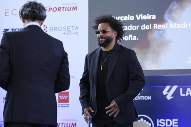 May 21, 2026, Madrid, Madrid, Spain: Marcelo Vieira, a former soccer player, receives the Legend Award during the 2026 ISC Awards Ceremony, which took place.as part of the ISDE Sports Convention, at the Official College of Architects of Madrid, on May 21, 2026, in Madrid, Spain. ISDE Sports Convention - ISC Awards Ceremony - ZUMAa181 20260521_zaa_a181_050 Copyright: xIrinaxR.xHipolitox