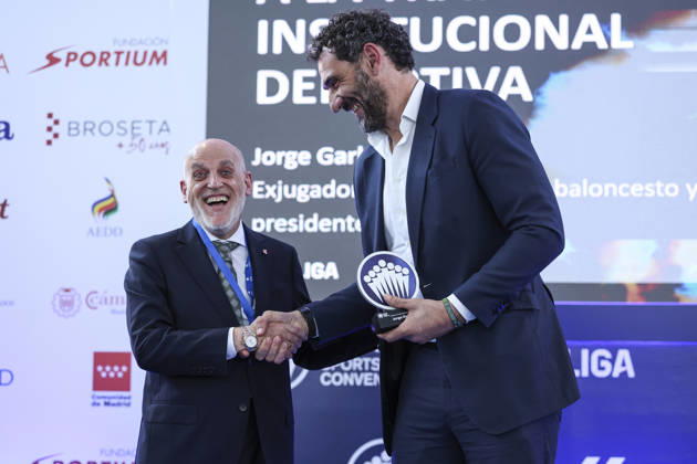 May 21, 2026, Madrid, Madrid, Spain: Jorge Garbajosa, executive and former basketball player, receives the Institutional Sports Career Achievement Award from Javier Tebas, President of LaLiga, during the 2026 ISC Awards Ceremony, which took place.at the ISDE Sports Convention, held at the Official College of Architects of Madrid on May 21, 2026, in Madrid, Spain. Madrid Spain - ZUMAa181 20260521_zaa_a181_046 Copyright: xIrinaxR.xHipolitox