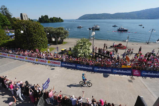 Italy™s Alberto Bettiol of XDS Astana Team winner of the stage on the finish line during Stage 13 of the Giro d™Italia, from Alessandria to Verbania, Italy, Friday May 22, 2026. Copyright: xMassimoxPaolonex xLaPressex