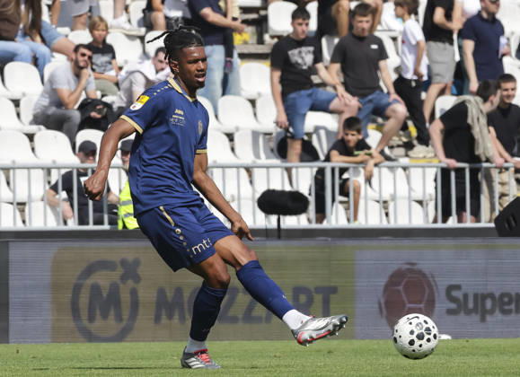 Partizan v Radnik - Mozzart Super League Season 2025 2026 Sandro Dennis Tremoulet of Radnik during the Mozzart Super Liga 2025 2026 Play Off match between Partizan and Radnik Surdulica at stadium FK Partizan on May 23, 2026 in Belgrade, Serbia. Belgrade Serbia Copyright: xSrdjanxStevanovicx x