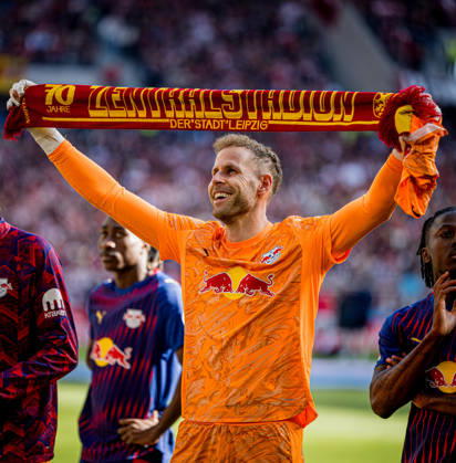 Leipzigs Torwart Torhueter Peter Gulacsi. Fussball 1. Bundesliga, 34. Spieltag: SC Freiburg - RB Leipzig. 16. Mai 2026: Freiburg, Europa-Park-Stadion. SC Freiburg - RB Leipzig