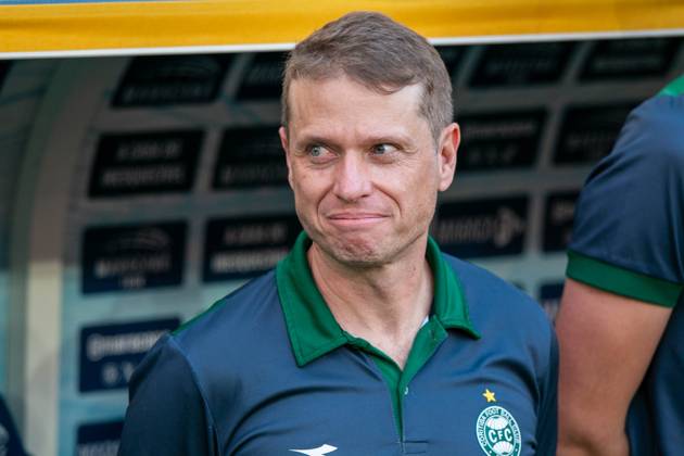 RECORD DATE NOT STATED Flamengo and Coritiba, for the 18th round of the Brazilian championship. Rio de Janeiro (RJ) 05 30 2026 - Flamengo Coritiba Brasilerao Maracana - Coritiba coach, Fernando Seabra, at the match between Flamengo and Coritiba, for the 18th round of the Brazilian championship, on the afternoon of this Saturday (30), at the Maracana stadium, in Rio de Janeiro.(Foto: Lucas Simonin Gomes Thenews2 imago images) SPO Copyright: xLucasxSimoninxGomesx