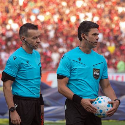 RECORD DATE NOT STATED Flamengo and Coritiba, for the 18th round of the Brazilian championship. Rio de Janeiro (RJ) 05 30 2026 - Flamengo Coritiba Brasilerao Maracana - Referee Flavio Rodrigues de Souza (SP), in a match between Flamengo and Coritiba, for the 18th round of the Brazilian championship, on the afternoon of this Saturday (30), at the Maracana stadium, in Rio de Janeiro.(Foto: Lucas Simonin Gomes Thenews2 imago images) SPO Copyright: xLucasxSimoninxGomesx