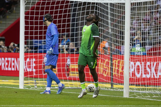 Fußball, Testspiel, Polen - Nigeria #2 Poland - Nigeria 03.06.2026 football, Warsaw, PGE National Stadium, FIFA , friendly international game match Poland - Nigeria ( mecz towarzyski, pilka nozna, Polska - Nigeria ) image shows: Kamil Grabara (L) Terem Moffi (R) reac after goal photo Katarzyna Plewczynska Fotostyk Copyright: xKatarzynaxPlewczynskax 20260603FCTKPKAPL7376