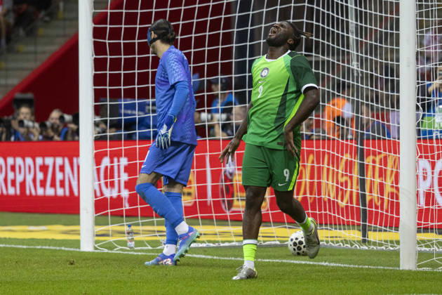 Fußball, Testspiel, Polen - Nigeria #2 Poland - Nigeria 03.06.2026 football, Warsaw, PGE National Stadium, FIFA , friendly international game match Poland - Nigeria ( mecz towarzyski, pilka nozna, Polska - Nigeria ) image shows: Kamil Grabara (L) Terem Moffi (R) reac after goal photo Katarzyna Plewczynska Fotostyk Copyright: xKatarzynaxPlewczynskax 20260603FCTKPKAPL7378