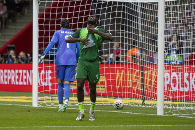 Fußball, Testspiel, Polen - Nigeria #2 Poland - Nigeria 03.06.2026 football, Warsaw, PGE National Stadium, FIFA , friendly international game match Poland - Nigeria ( mecz towarzyski, pilka nozna, Polska - Nigeria ) image shows: Kamil Grabara (L) Terem Moffi (R) reac after goal photo Katarzyna Plewczynska Fotostyk Copyright: xKatarzynaxPlewczynskax 20260603FCTKPKAPL7380