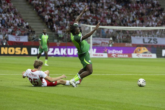 Fußball, Testspiel, Polen - Nigeria #3 Poland - Nigeria 03.06.2026 football, Warsaw, PGE National Stadium, FIFA , friendly international game match Poland - Nigeria ( mecz towarzyski, pilka nozna, Polska - Nigeria ) image shows: Kacper Potulski (L) Terem Moffi (R) photo Katarzyna Plewczynska Fotostyk Copyright: xKatarzynaxPlewczynskax 20260603FCTKPKAPL7214