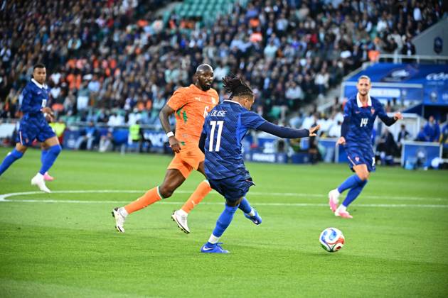 olise (michael) FOOT PREPARATION COUPE DU MONDE 2026 2026 FRANCE-COTE D IVOIRE (1-2) STADE DE LA BEAUJOIRE NANTES FRANCE 04 06 2026 LAHALLE PIERRE fofana (seko) 6 NANTES STADE DE LA BEAUJOIRE France GermanyxJapanxUKxFrancexBelgiumxOUT Copyright: xLAHALLExPIERREx